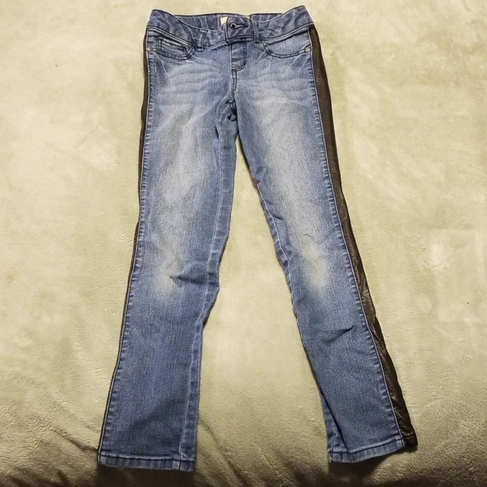 Mudd Jeans with black trim